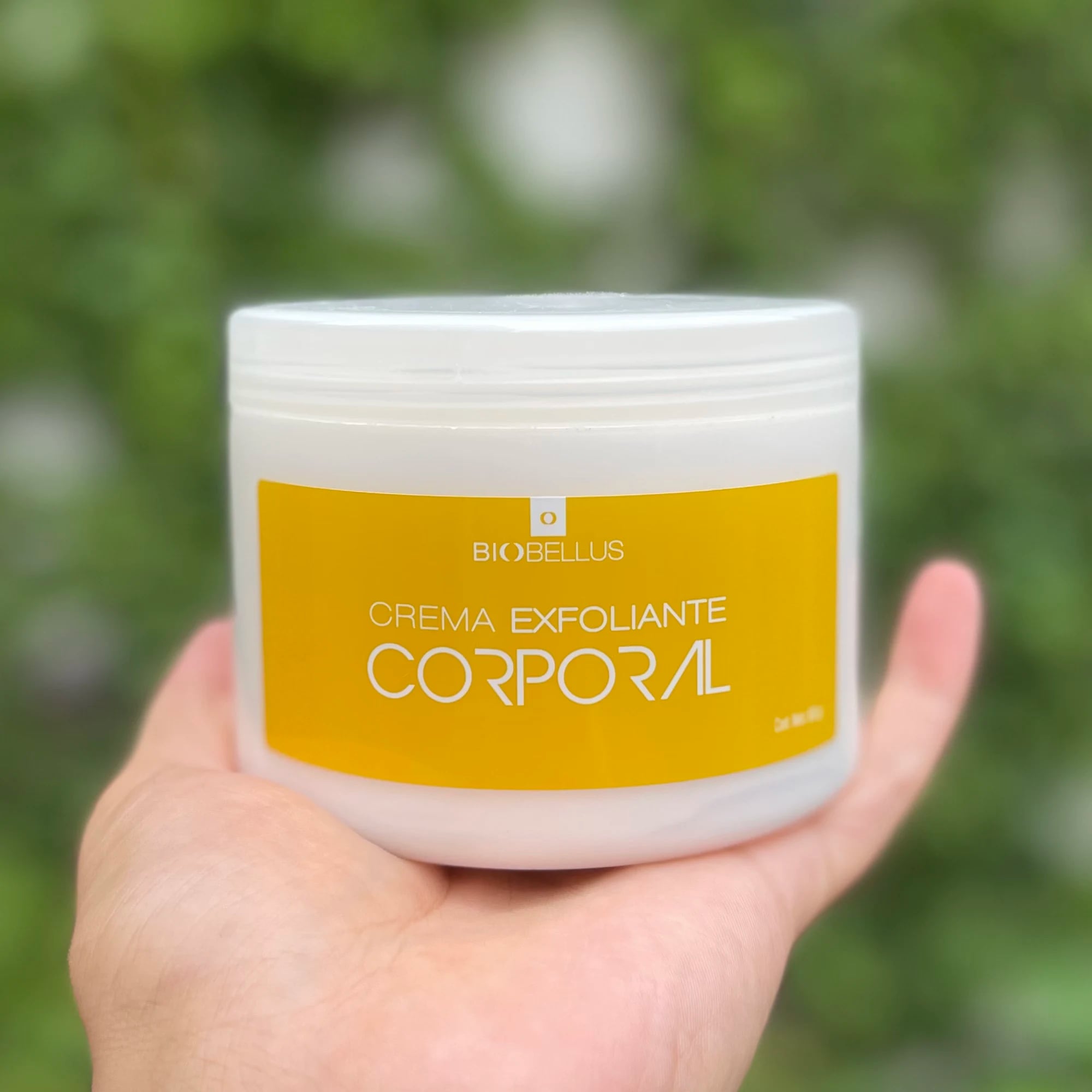 Crema exfoliante corporal